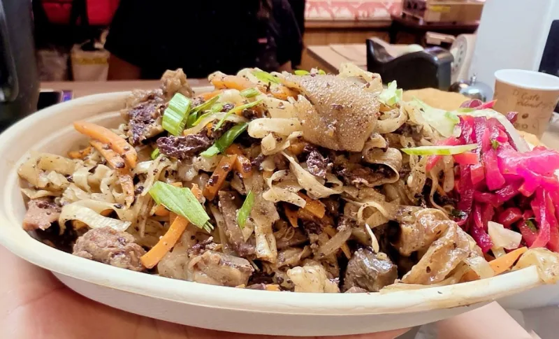 Tsuivan with lamb intestine